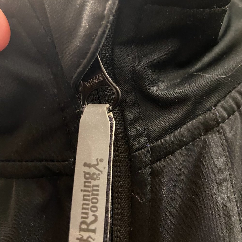 RUNNING ROOM WOMEN'S RUN JACKET - Picture 7 of 10